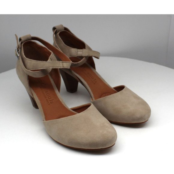 Gentle Souls Shoes - Gentle Souls by Kenneth Cole Women's Raven Pumps Women's Shoes